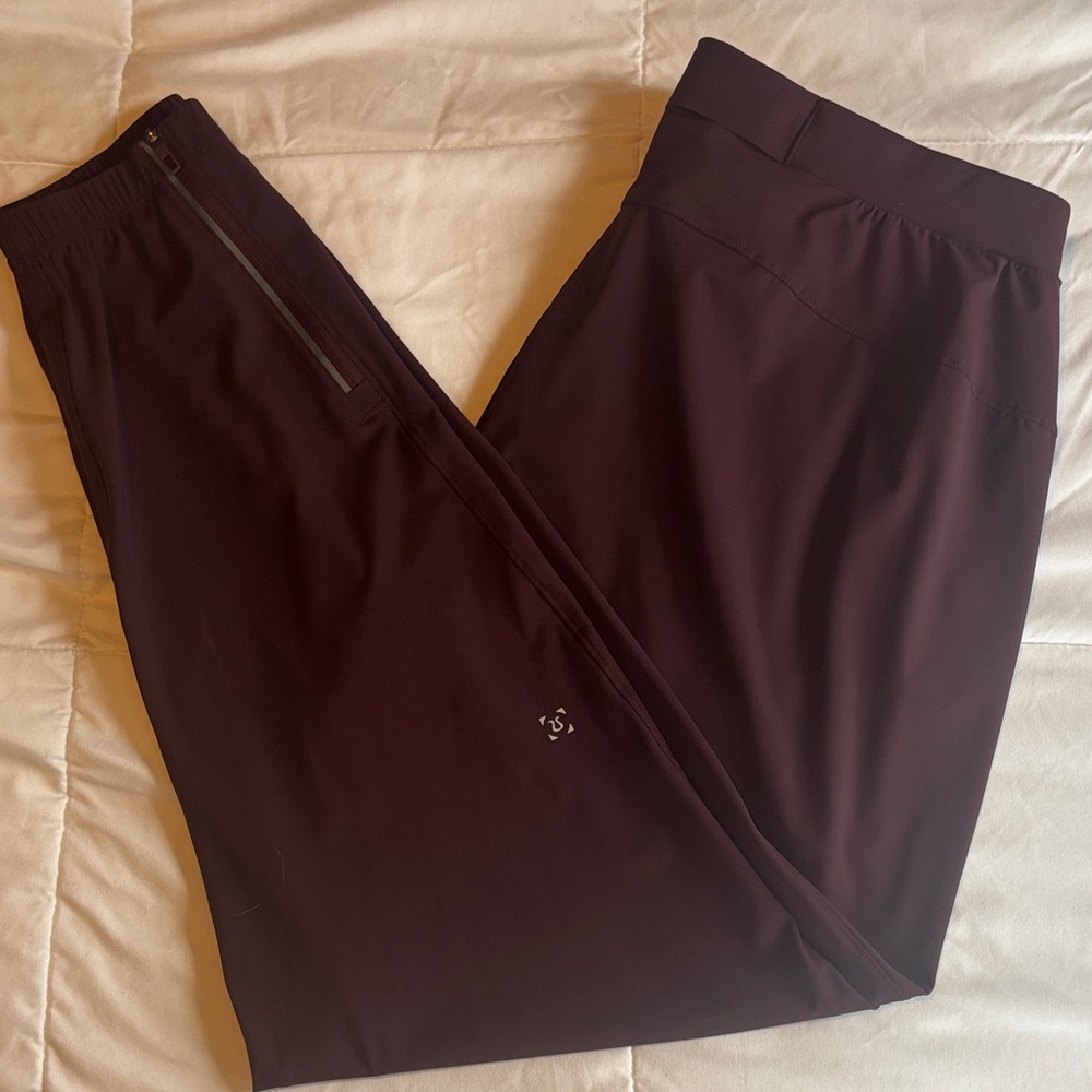 Lululemon Men’s Surge Jogger